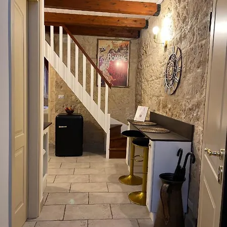 Maison Opera Case de vacanță Bari